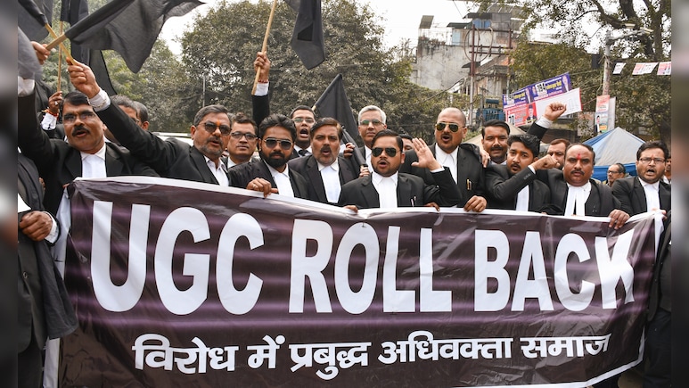 Supreme Court Frames 4 Questions Of Law On Pleas Challenging UGC Regulations