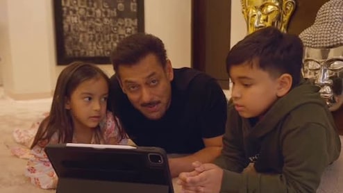 गणतंत्र दिवस पर सलमान खान ने गाया ये खास गाना, वीडियो देख आप भी कहेंगे- वाह भाईजान दिल जीत लिया