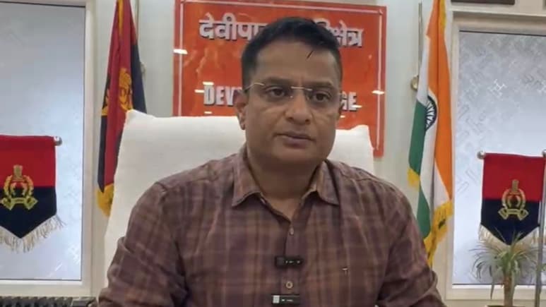 आईजी देवीपाटन ने दरोगा सहित 13 पुलिसकर्मियों को किया सस्पेंड, SIT जांच में हुआ बड़े फर्जीवाड़े का खुलासा