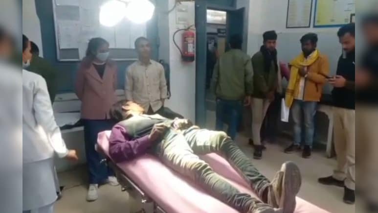 सरेराह ऑटो चालक को गोली मारी, चार राउंड फायरिंग से इलाके में दहशत