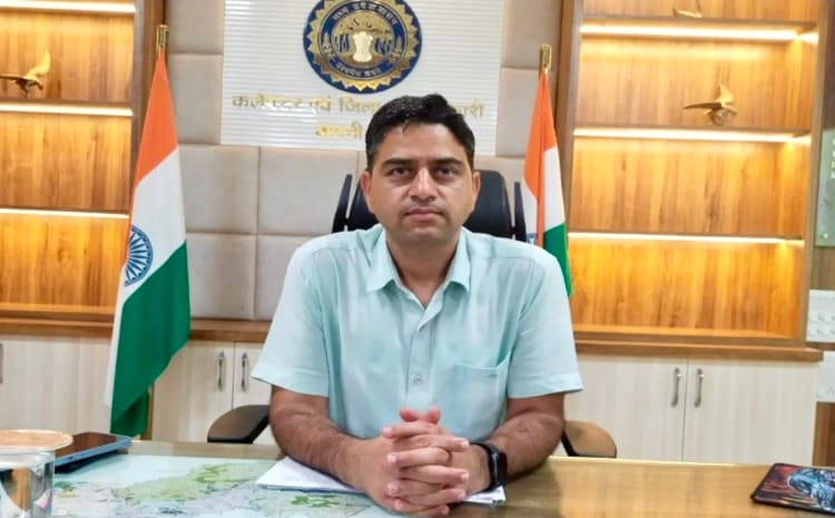 आईएएस द‍िलीप कुमार यादव