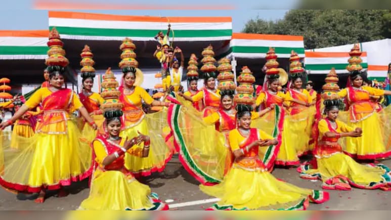 कहीं ढोल की थाप, कहीं सलामी की गूंज, 26 जनवरी को ऐसे जश्न मनाता है पूरा भारत