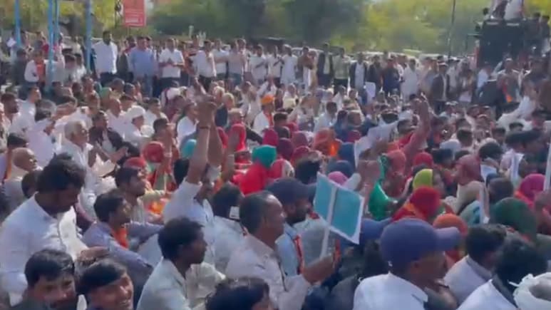 जालोर: 24 गांवों ने किया कलेक्ट्रेट का घेराव, पंचायत समिति बहाली की मांग तेज; चुनाव बहिष्कार की चेतावनी