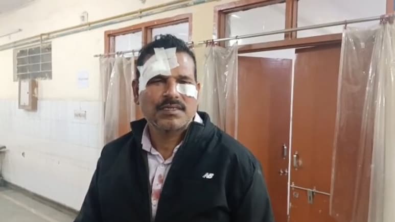 अलवर: सरकारी दफ्तर में अतिरिक्त प्रशासनिक अधिकारी से मारपीट, घायल अवस्था में पहुंचाया जिला अस्पताल