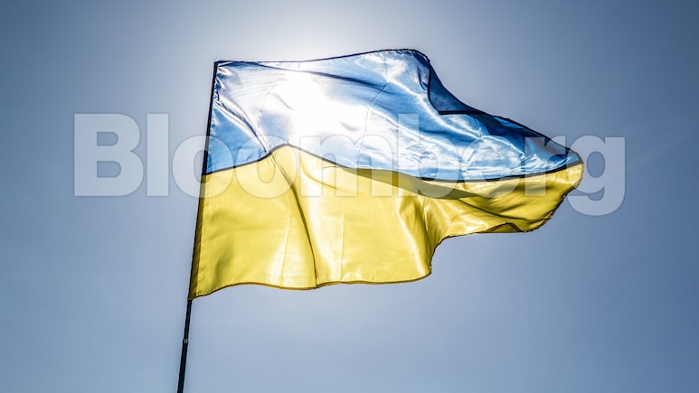 Ukraine Under Massive Russian Attack as UAE Talks Continue