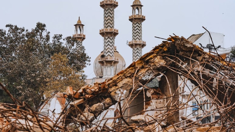 दिल्ली के तुर्कमान गेट पर गरजे थे इंदिरा सरकार के बुलडोजर, इमरजेंसी के दौरान मच गया था बवाल