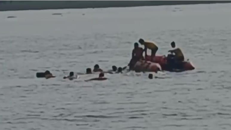 बांसवाड़ा: स्कूली बच्चों से भरी नाव पलटने की सूचना से हड़कंप, बाद में निकली आपदा प्रबंधन की मॉक ड्रिल