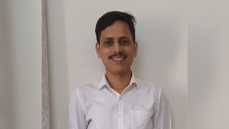 Professor Stabbed To Death By Passenger In Mumbai Local Train, Cops Checking CCTVs