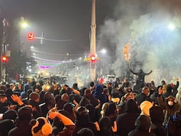 तुरंत ईरान छोड़ दें... भारतीय नागरिकों को दूतावास ने दी सलाह, मदद के लिए फोन नंबर भी जारी किए