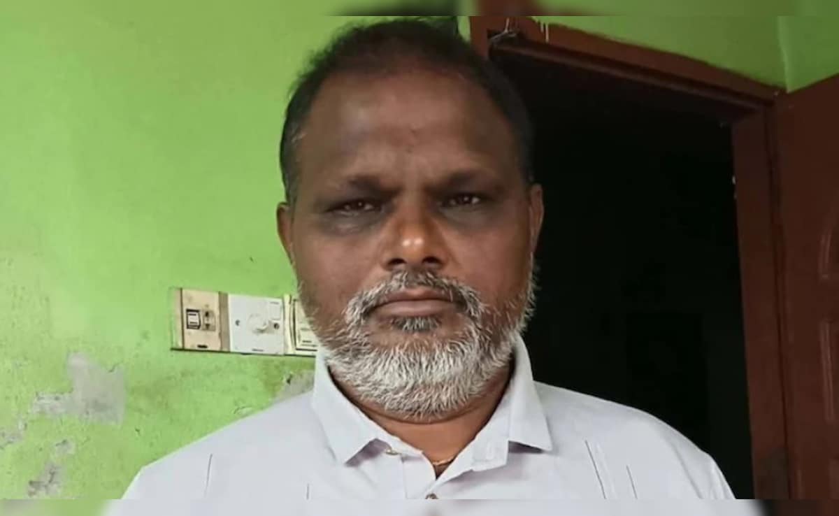 बांग्लादेश में अब फावड़े से हिंदू दुकानदार की हत्या, कर्मचारी को पीटने से रोका तो ले ली जान