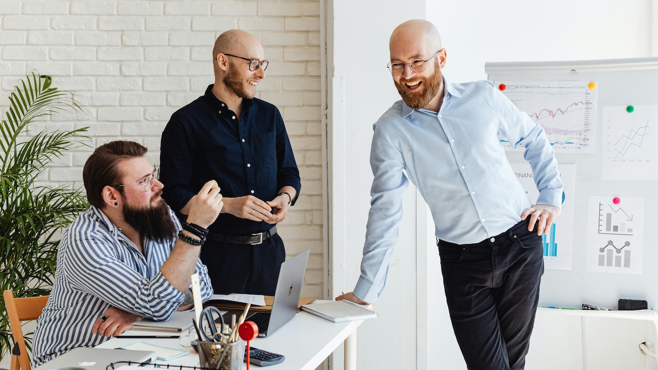 Pick Office Shirts That Stay Wrinkle-Free and Comfortable All Day