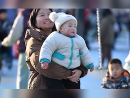 चीन में बच्चे पैदा करने से क्यों भाग रहे हैं कपल? इतिहास में पहली बार इतनी कम जन्मदर