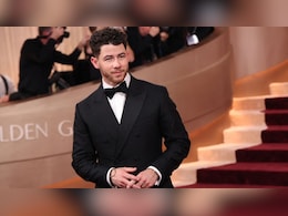 Nick Jonas Got A Social-Anxiety Attack At Golden Globes. It Was So Bad He Had To Step Out