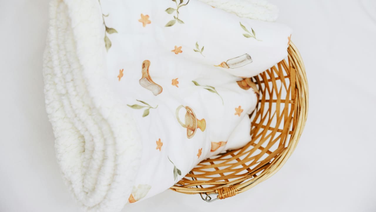 Why Some Baby Blankets Overheat? Safer Alternatives You Should Try