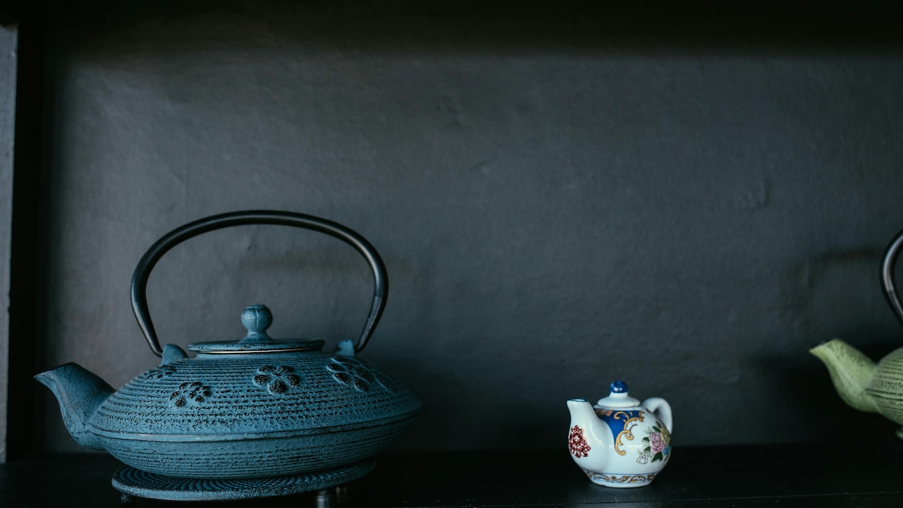 Glass vs Ceramic Teapots: Which One Is More Practical For Daily