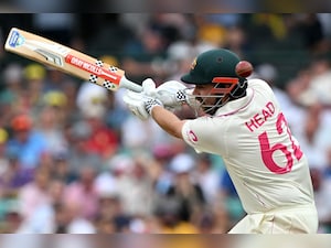 Travis Head Hits Back For Australia After Joe Roots Majestic 160