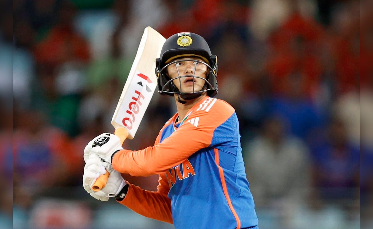 अभिषेक शर्मा ने बरसाए इतने छक्के कि रोहित शर्मा का रिकॉर्ड हो गया स्वाहा, यह कारनामा करने वाले बने पहले भारतीय