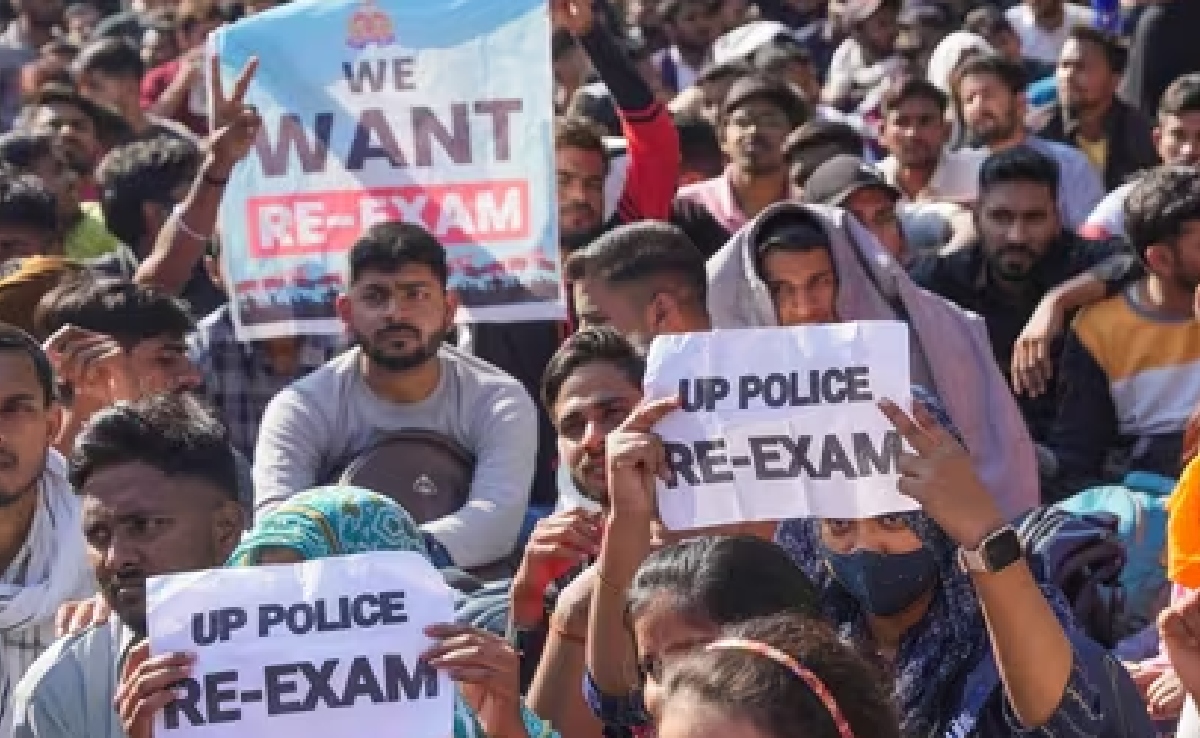 फुलप्रूफ परीक्षाएं कराना योगी सरकार की बड़ी चुनौती, असिस्टेंट प्रोफेसर से पुलिस तक के एग्जाम हो चुके हैं रद्द