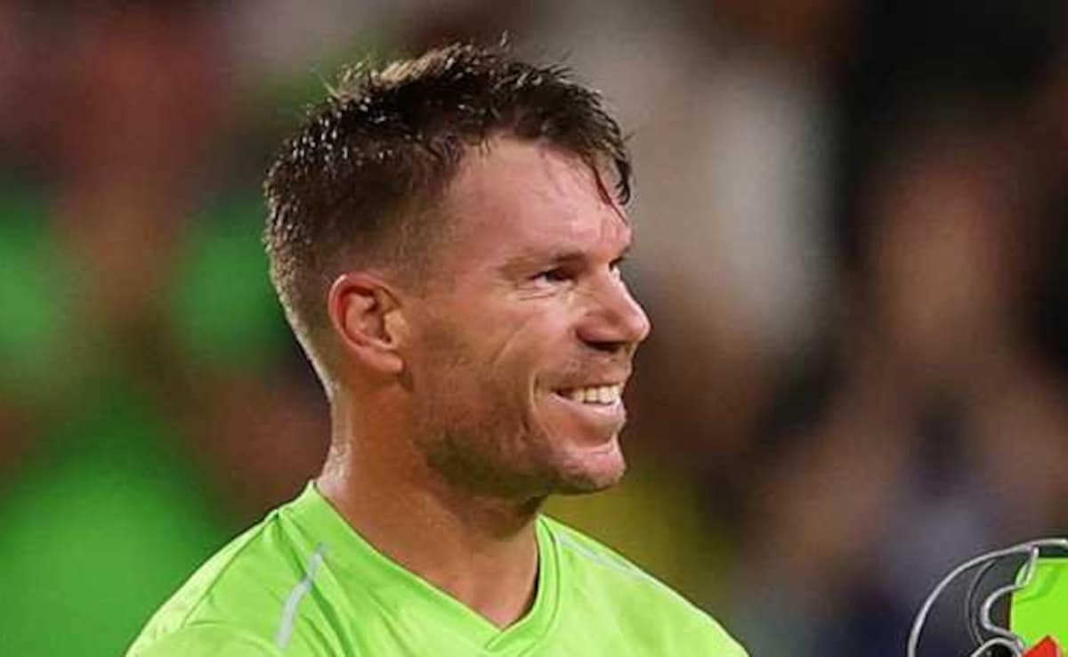 VIDEO: 11 चौके, 4 छक्के, 39 साल और 81 दिन की उम्र में डेविड वॉर्नर का धमाका, शतक जड़ सबको चौंकाया