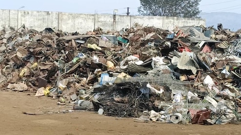 रायगढ़ में पुलिस की बड़ी कार्रवाई, 24 ठिकानों पर छापामारी कर 5 करोड़ का अवैध कबाड़ जब्त