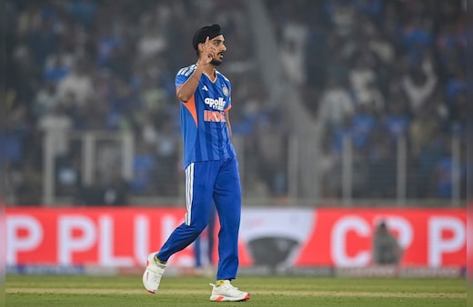 IND vs NZ LIVE Score, 4th T20I:  बुमराह का कैच छोड़ना भारत को पड़ा महंगा, न्यूजीलैंड ने पावरप्ले में बटोरे 71 रन