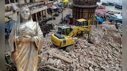 मालवा की महारानी अहिल्याबाई का काशी के मणिकर्णिका से क्या है संबंध? मूर्ति पर मचे बवाल की पूरी कहानी