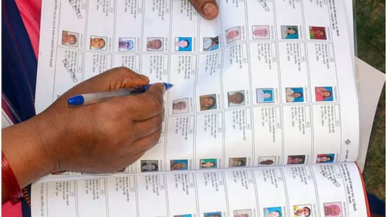 कानून-व्यवस्था भंग करने पर तुरंत FIR दर्ज करवाई जाए: SIR को लेकर बंगाल के मुख्य चुनाव अधिकारी का सख्त निर्देश