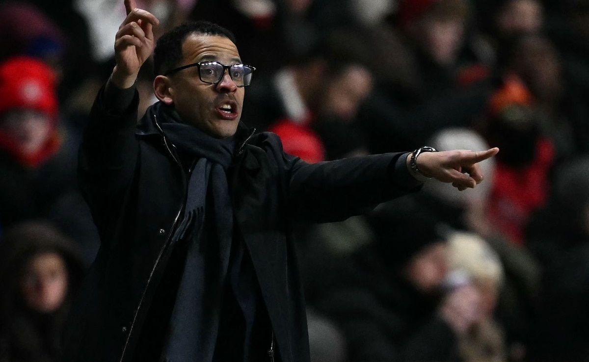 Liam Rosenior Salutes Outstanding Start To Chelsea Reign