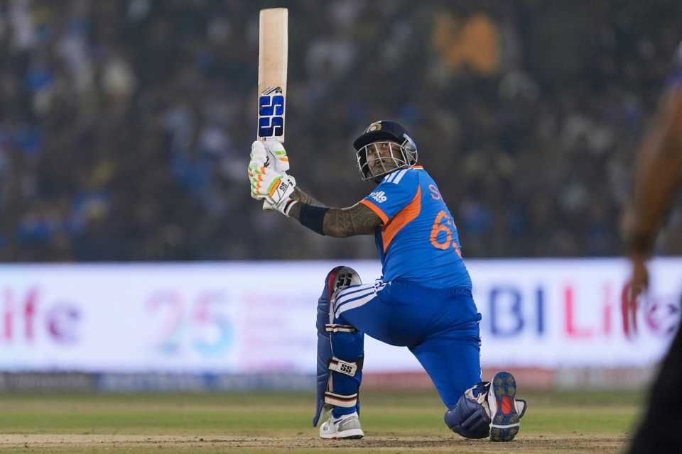 India vs New Zealand LIVE Score, 2nd T20I: सूर्यकुमार यादव ने जड़ा T20I करियर का 22वां अर्धशतक, जीत के करीब टीम इंडिया