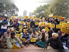 फर्जी वीडियो और गुरुओं की बेअदबी के खिलाफ AAP का प्रदर्शन, BJP, कांग्रेस और अकाली दल नेताओं का किया घेराव