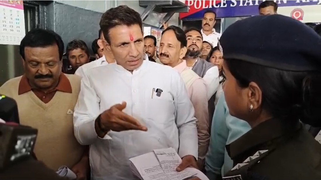 Congress Alleges BJP Misuse of Form-7 to Delete Voters’ Names in Madhya Pradesh Congress Alleges BJP Misuse of Form-7 to Delete Voters’ Names in Madhya Pradesh