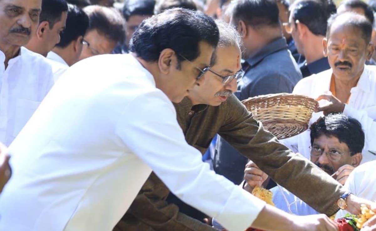 उद्धव और राज ठाकरे एकसाथ आए उद्धव और राज ठाकरे एकसाथ आए