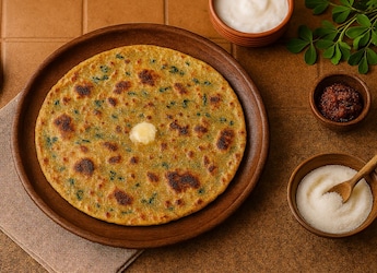 How To Make Traditional Rajasthani Besan Methi Paratha At Home