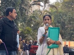 कोलकाता में जहां हुई ED रेड वहीं पहुंची ममता, नाराज होकर बोलीं- TMC के दस्तावेज उठा ले गए