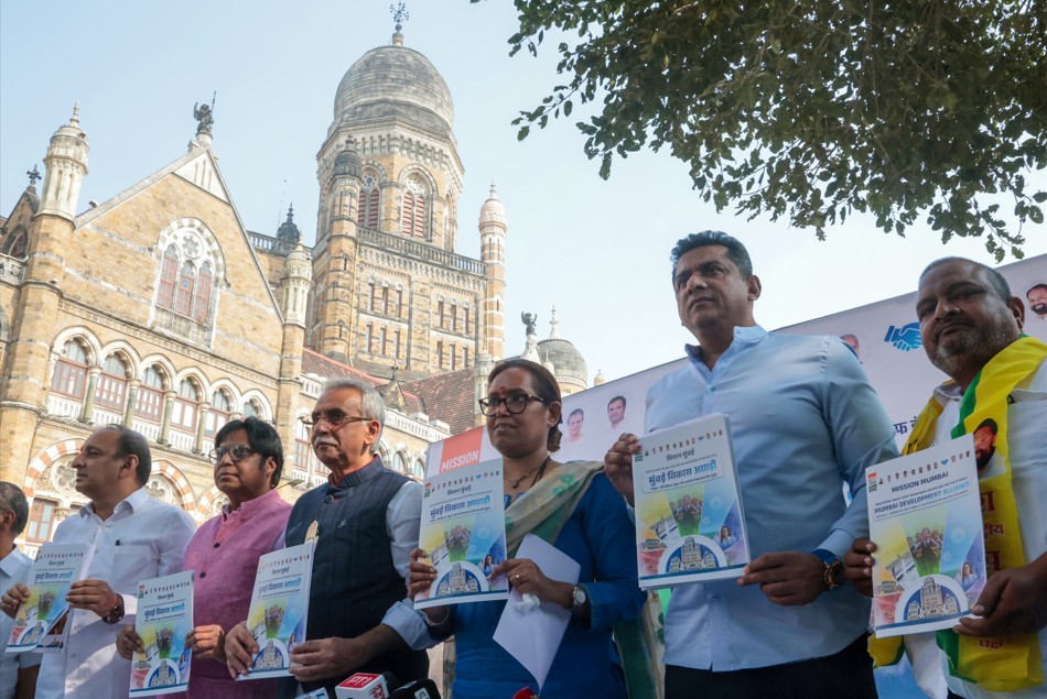 मुंबई में अस्तित्व बचाने में कामयाब रही कांग्रेस, अगर MVA होता साथ तो क्या मजबूत होता 'हाथ'?