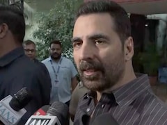 दो साल पहले भारतीय नागरिक बने थे अक्षय कुमार, सुबह-सुबह पहुंचे वोट डालने