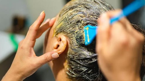 बिना डाई का इस्तेमाल किए सफेद बाल हो जाएंगे काले, बालों का झड़ना भी होगा कम, बस इस उपाय को आजमाएं