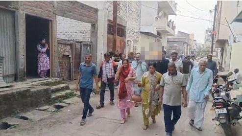 बड़वानी में बेटियों ने दी पिता को मुखाग्नि, अंतिम संस्कार की परंपरा निभाकर दिया समाज को संदेश