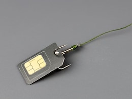 आपके Aadhaar पर कितने SIM चल रहे हैं? अभी करें चेक, वरना हो सकता है बड़ा फ्रॉड