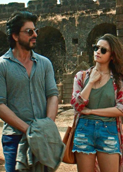 Alia Bhatt Calls Shah Rukh Khan Her "Favourite Co-Star Ever", Shares Throwback Pic From <i>Dear Zindagi</i> Set