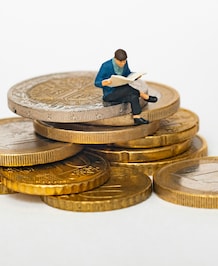 How Students Can Earn Online While Studying