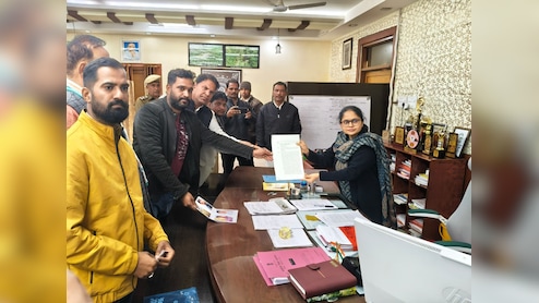 प्रतापगढ़ में पुलिस की दबंगई, कांग्रेस पार्षद के घर में घुसकर परिवार से मारपीट और लूट का आरोप&nbsp;