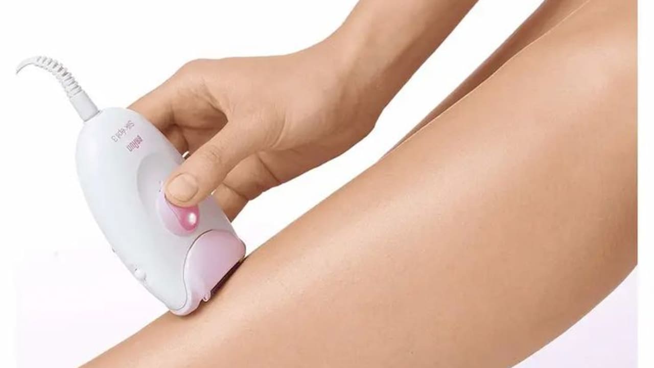 Epilator Pain Issues Explained: How Tweaking Speed, Angle And Timing Can Dramatically Reduce Discomfort. Epilator Pain Issues Explained: How Tweaking Speed, Angle And Timing Can Dramatically Reduce Discomfort.