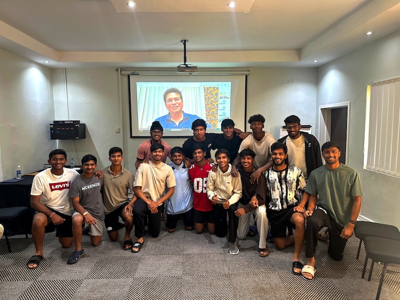 Sachin Tendulkar Gives Ultimate Pep Talk To Team India Ahead Of U19 World Cup Clash vs Pakistan