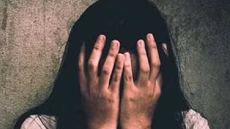 ग्वालियर की होटल में बुलाकर युवक ने नाबालिग से किया रेप, पीछे से पहुंच गए लड़की के परिजन, फिर...&nbsp;