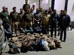 प्रयागराज जंक्शन पर ट्रेन के जनरल कोच से 1.5 करोड़ के 600 कछुए बरामद, RPF-GRP ने 5 तस्करों को पकड़ा