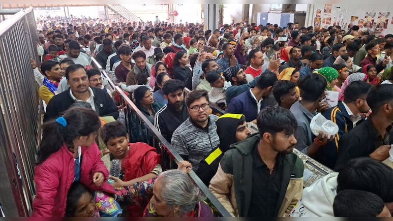 मौनी अमावस्&zwj;या पर खाटूश्&zwj;यामजी को कराया शाही स्&zwj;नान, इस जल का है व&zwj;िशेष महत्&zwj;व&nbsp;