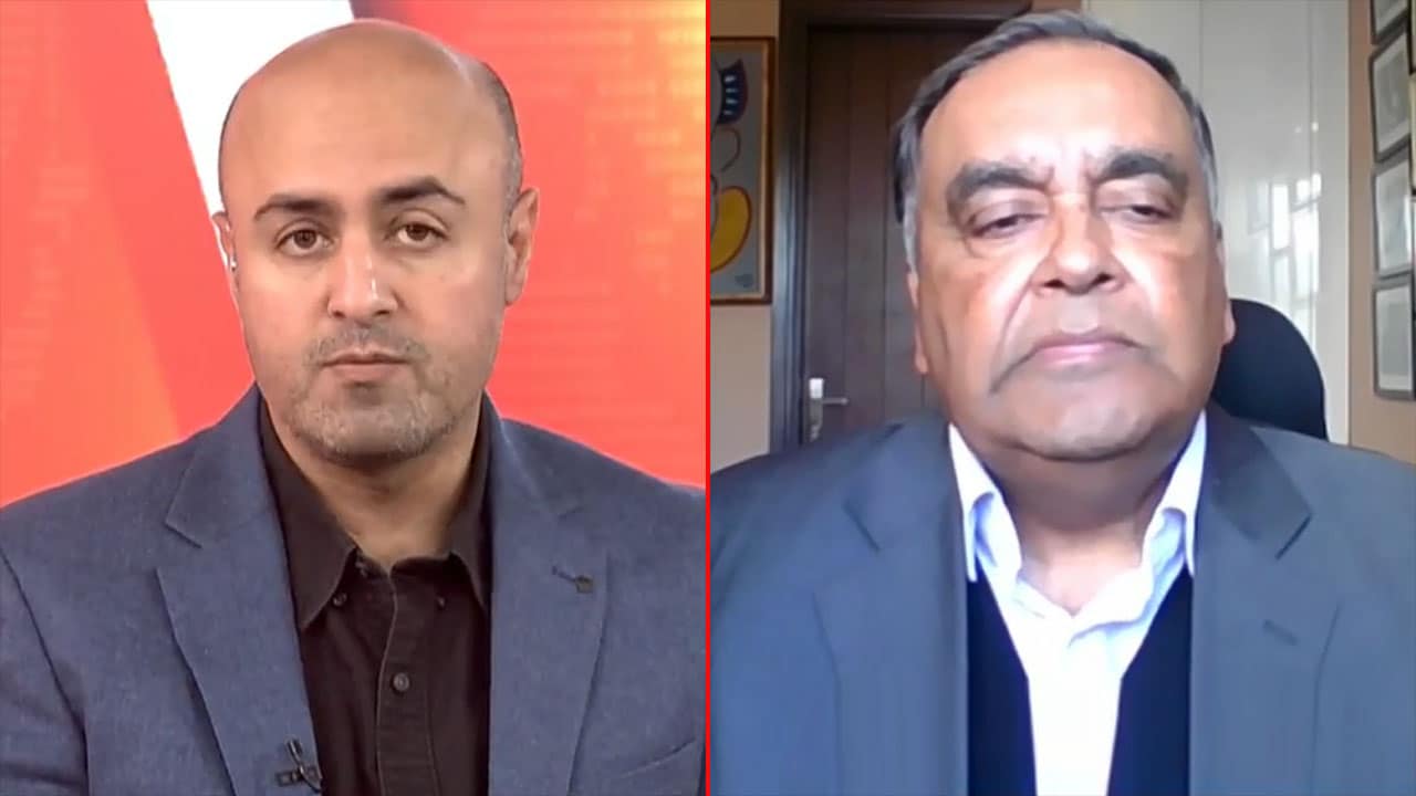 "Gunboat Diplomacy Is Back": Ex-Envoy Warns Of Fallout From US-Maduro Clash