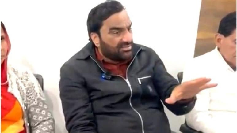 Rajasthan: हनुमान बेनीवाल ने रोका 2000 गाड़ियों का काफिला, किसानों की मांगों पर रातभर प्रशासन के साथ की बैठक