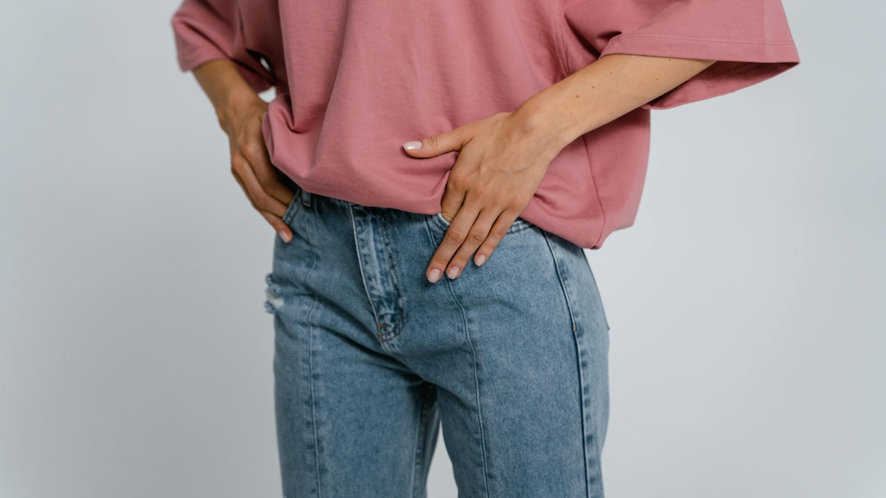 How To Wear Oversized T-Shirts Without Looking Sloppy: A Style Guide How To Wear Oversized T-Shirts Without Looking Sloppy: A Style Guide